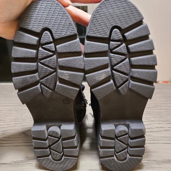 Eric Michael Kai black combat boots - Picture 4 of 6